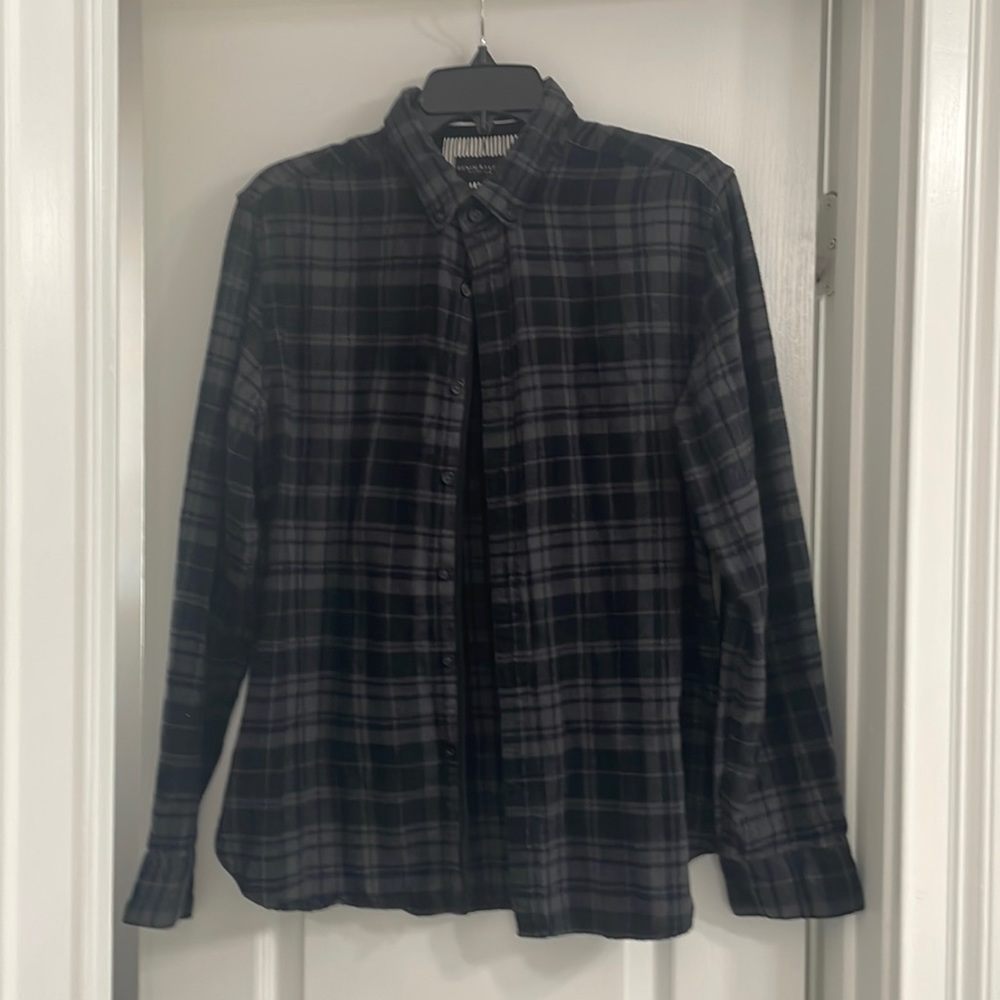 Black /gray flannel size M
